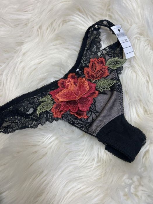 s2330♪ワコールサルート♪難少し♪中古♪お姉様使用♪大人情熱ブラック♪大胆バラ♪Tバックショーツ♪M