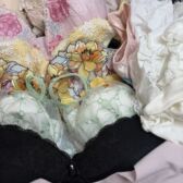 落札者様あり、shima…様✳︎01002【オークション】お待たせしてごめんね。☆ややダメージ☆サルート入り☆ブランド多数♪全部入ります♪品質さまざまな♪全部中古品ダメージ多め♪長期保管商品♪ランジェリーセット